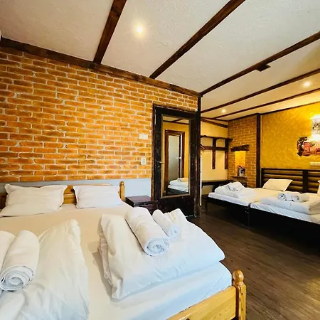 Rooms43 *