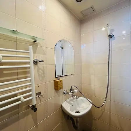 Къща за гости Rooms43 3*